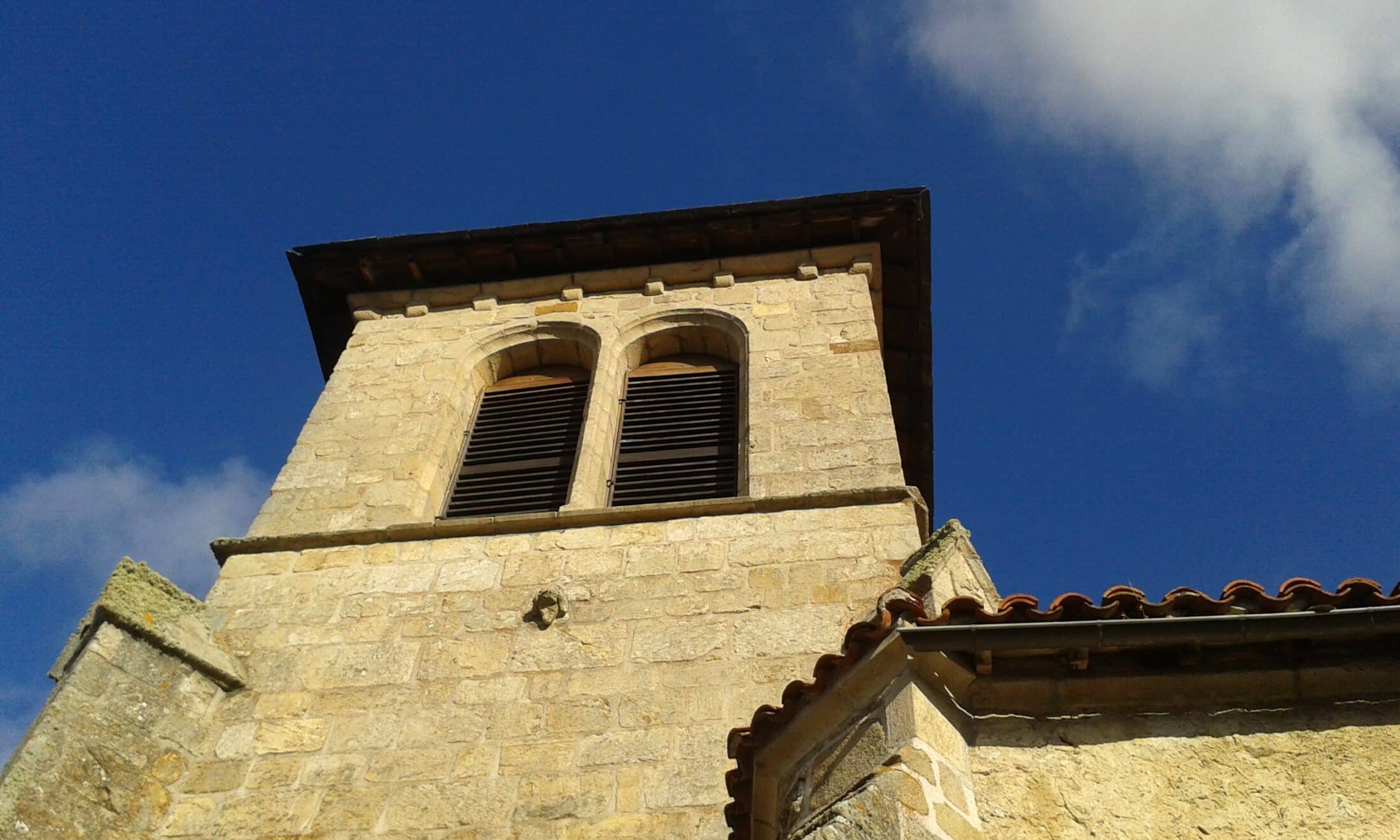 LE CLOCHER DE L’EGLISE DE JULLIANGES